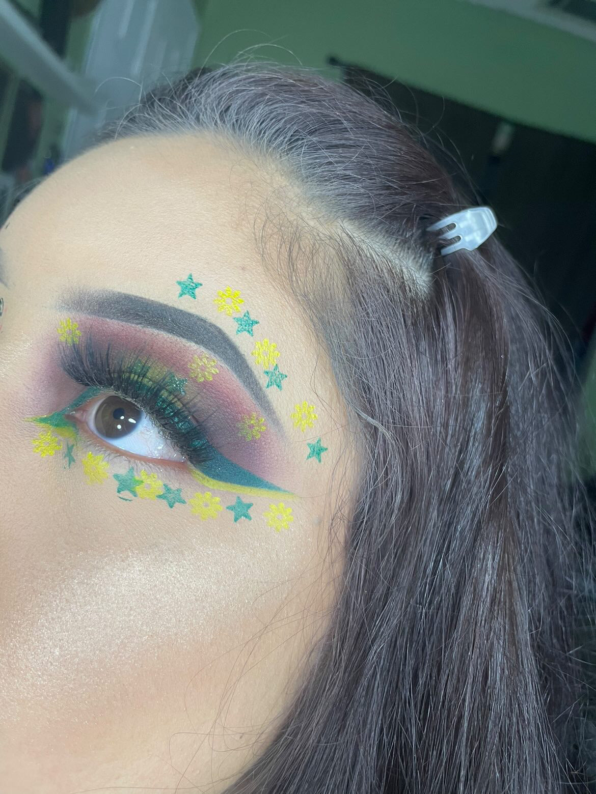 Yellow Eyeliner - Pineapple - cheerscosmetics